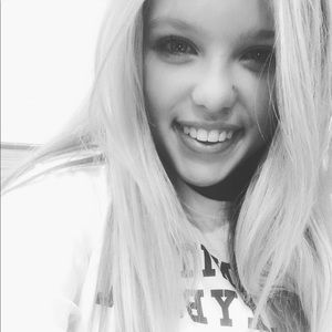 Meet your Posher, Casey jo